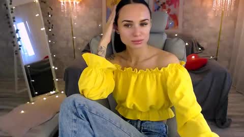 Nicole online show from 24, 6, 2026