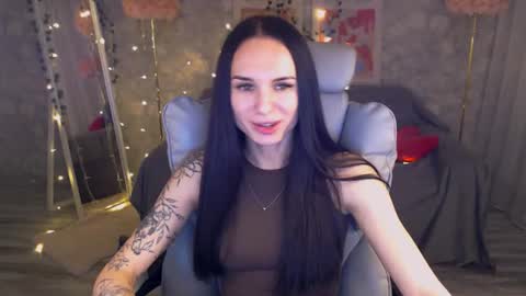 Nicole online show from 27, 6, 2026