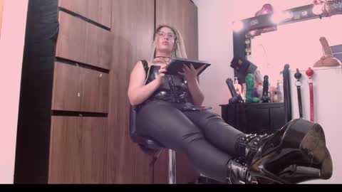 Snapshot of nicolmiss chatting on 15, 5, 2026 nicolmiss online show from 15, 5, 2026