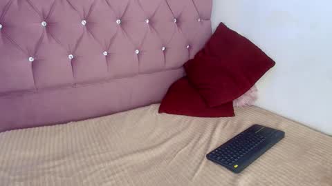 nicoo_2036 online show from 13, 9, 2025