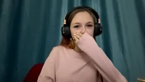 Snapshot of nidadingson chatting on 3, 11, 2025 Jenny online show from 3, 11, 2025