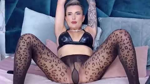 Iris online show from 4, 10, 2025