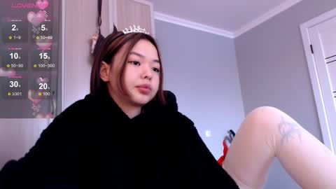 Niia online show from 27, 2, 2025