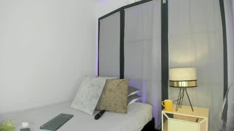 Niicole online show from 16, 4, 2026