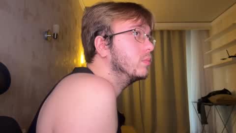 Snapshot of nikceline chatting on 31, 10, 2025 Celine online show from 31, 10, 2025