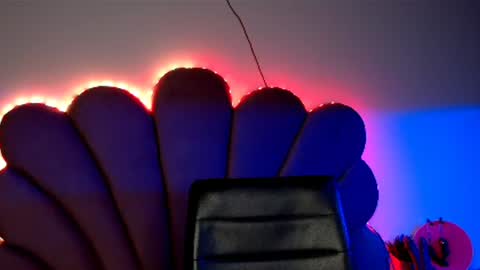    online show from 9, 1, 2025