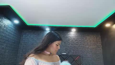 Snapshot of nikibunn chatting on 25, 5, 2026 NIKI online show from 25, 5, 2026