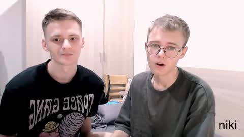 Snapshot of nikikerry_cum_ chatting on 28, 10, 2025 nikikerry_cum_ online show from 28, 10, 2025