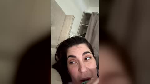 nikinik75 online show from 15, 3, 2026