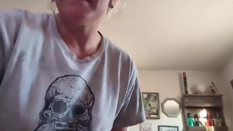 Snapshot of nikki32313 chatting on 28, 9, 2025 nikki32313 online show from 28, 9, 2025