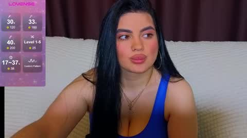 Snapshot of nikki_kardashian chatting on 8, 2, 2025 Nikki Kardashian online show from 8, 2, 2025