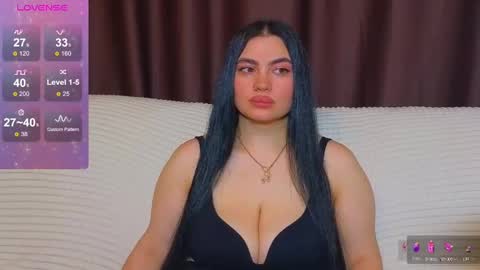 Snapshot of nikki_kardashian chatting on 25, 2, 2025 Nikki Kardashian online show from 25, 2, 2025