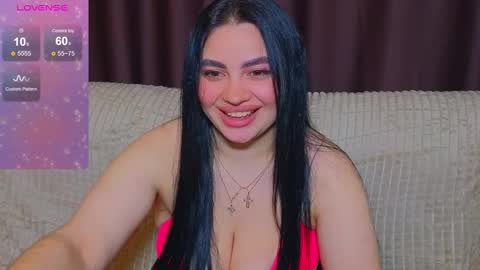 Snapshot of nikki_kardashian chatting on 7, 3, 2025 Nikki Kardashian online show from 7, 3, 2025