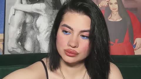 Snapshot of nikki_kardashian chatting on 24, 9, 2025 Nikki Kardashian online show from 24, 9, 2025