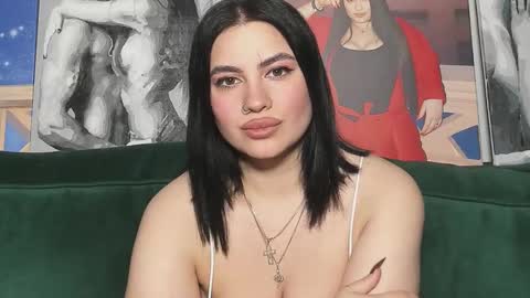 Snapshot of nikki_kardashian chatting on 26, 9, 2025 Nikki Kardashian online show from 26, 9, 2025