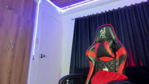   online show from 23, 4, 2026