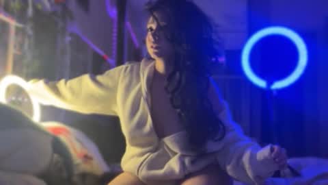 nikoli_naw online show from 9, 10, 2025