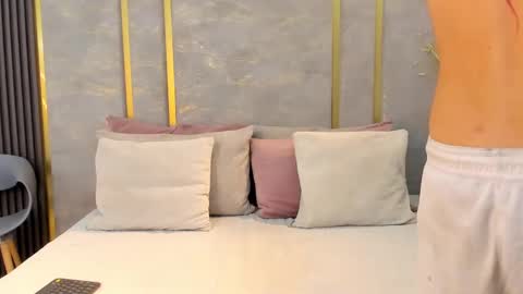 Niko Stone online show from 6, 11, 2025