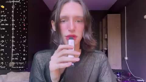 Snapshot of niky_long chatting on 19, 6, 2026 Niky online show from 19, 6, 2026