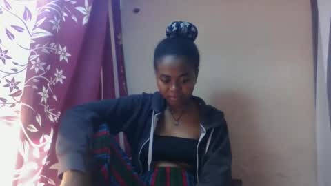 Snapshot of nilahmarie chatting on 10, 9, 2025 nilah online show from 10, 9, 2025