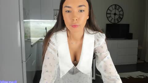 Bella online show from 28, 2, 2025