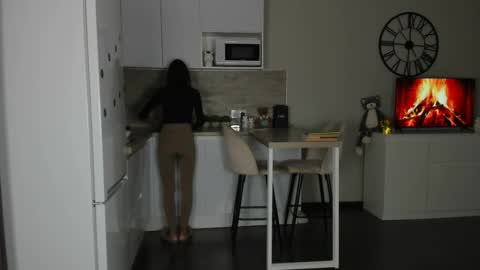 Bella online show from 18, 9, 2025