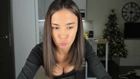 Bella online show from 1, 12, 2025