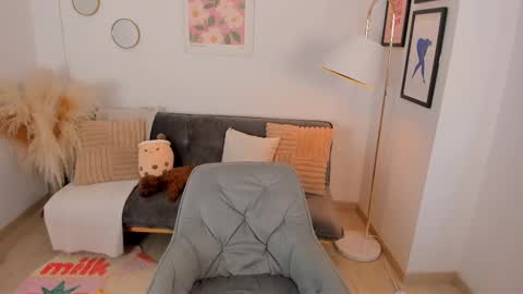 NINA online show from 19, 2, 2025