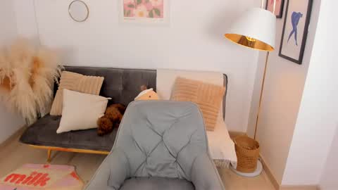 NINA online show from 28, 2, 2025