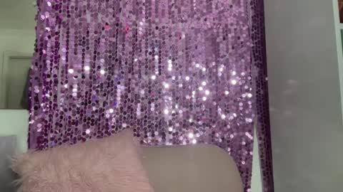 nina_lovez online show from 3, 1, 2025