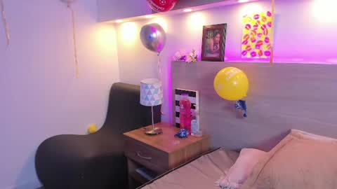 Nina online show from 6, 7, 2026