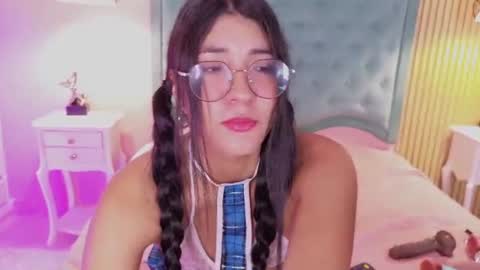 Nina  online show from 9, 6, 2026