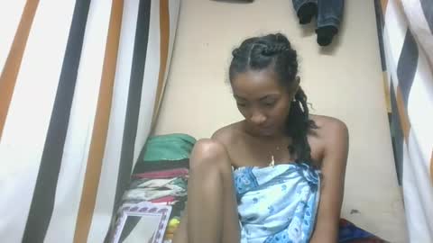 ninaeaa online show from 3, 2, 2026