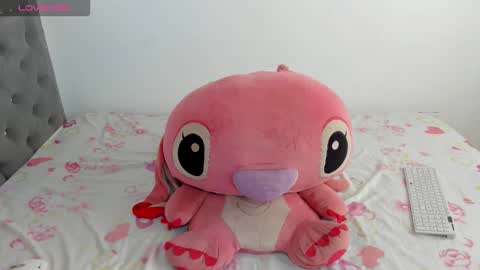 Snapshot of ninagrey03 chatting on 28, 9, 2025 Valentina online show from 28, 9, 2025