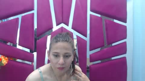 Snapshot of ninahot_ chatting on 5, 3, 2025 Nina online show from 5, 3, 2025