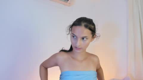 ninahtx online show from 14, 4, 2026