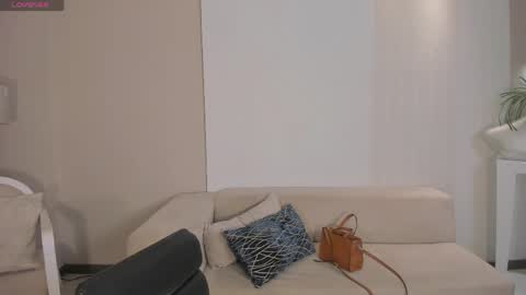  Nina  online show from 30, 3, 2026