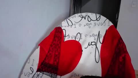 ninasky19 online show from 10, 4, 2026