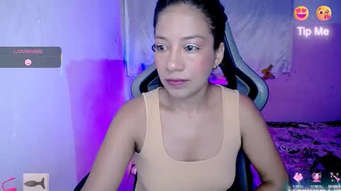 ninatinydoll1 online show from 15, 10, 2025