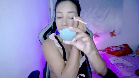 ninatinydoll1 online show from 7, 2, 2026