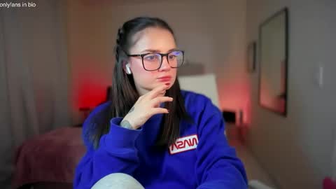 ninavolkov online show from 5, 3, 2025