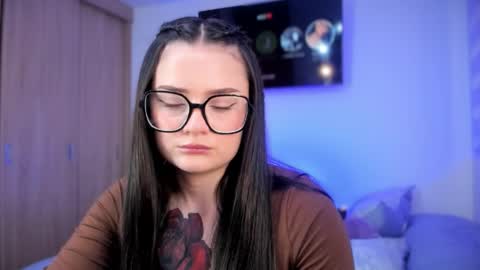 ninavolkov online show from 6, 4, 2026