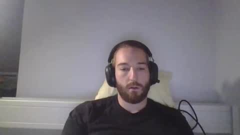 Snapshot of nineeuro chatting on 10, 11, 2025 Pit online show from 10, 11, 2025