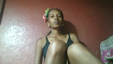 ninie246746 online show from 13, 1, 2025