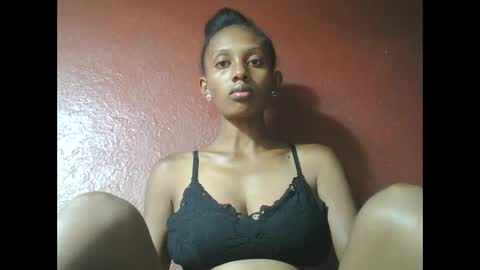 ninie246746 online show from 20, 1, 2025