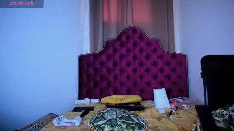 Snapshot of ninna_dee chatting on 8, 12, 2024 nina dee online show from 8, 12, 2024