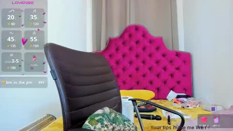 Snapshot of ninna_dee chatting on 17, 12, 2024 nina dee online show from 17, 12, 2024