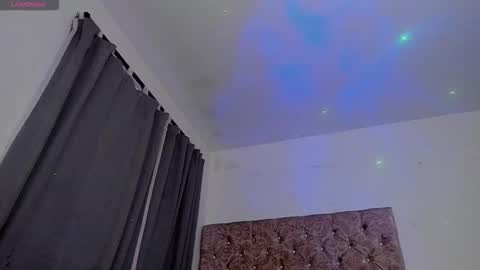 Ninon Beart online show from 15, 11, 2025