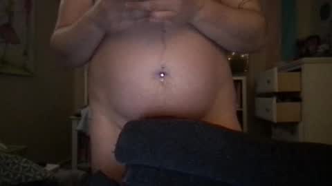 nipplelessalien online show from 7, 1, 2026