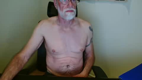 Snapshot of nipplesilverdad chatting on 9, 3, 2025 Nipplessilverdad online show from 9, 3, 2025